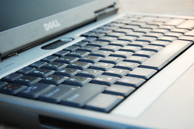 klávesnice notebooku Dell